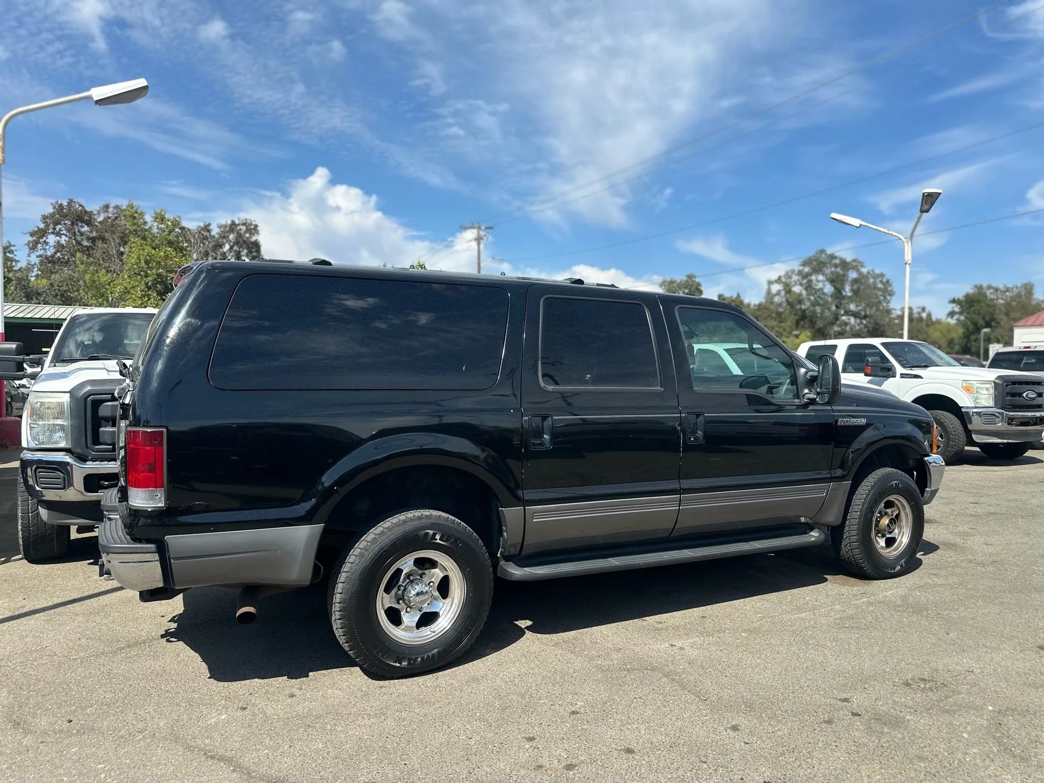 Used 2001 Ford Excursion XLT AWD/4WD image 7
