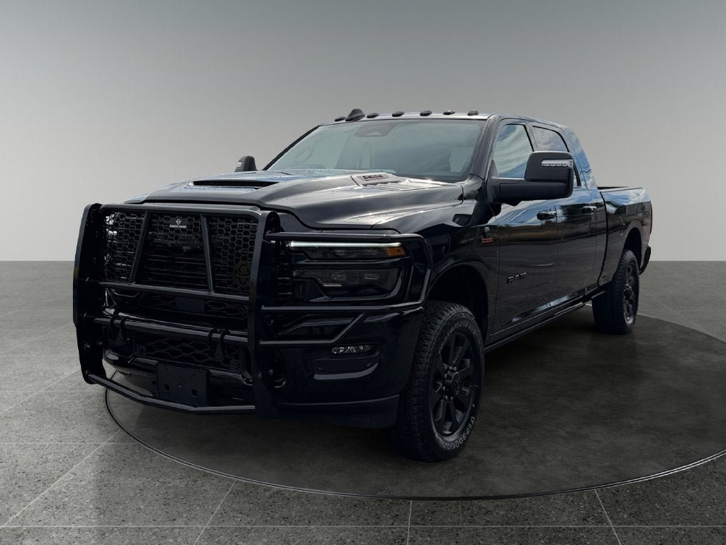 Used 2026 RAM 3500 Laramie AWD/4WD image 3
