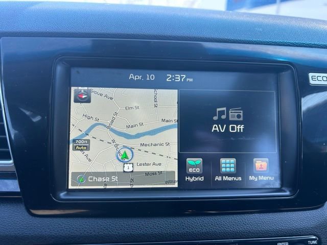 Used 2017 Kia Niro Touring image 28