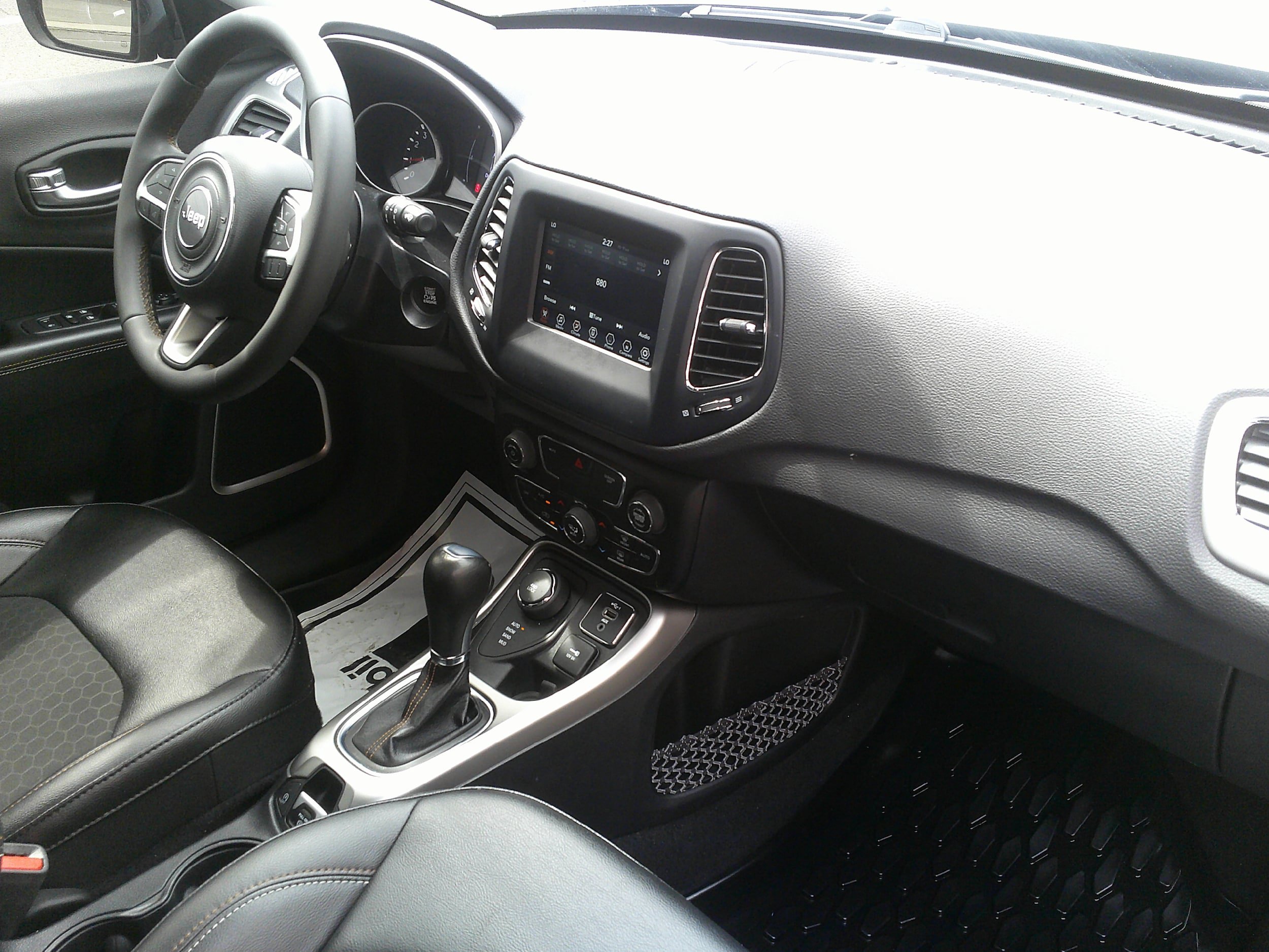Used 2023 Jeep Compass Limited w/ Sun and Sound Group AWD/4WD image 26