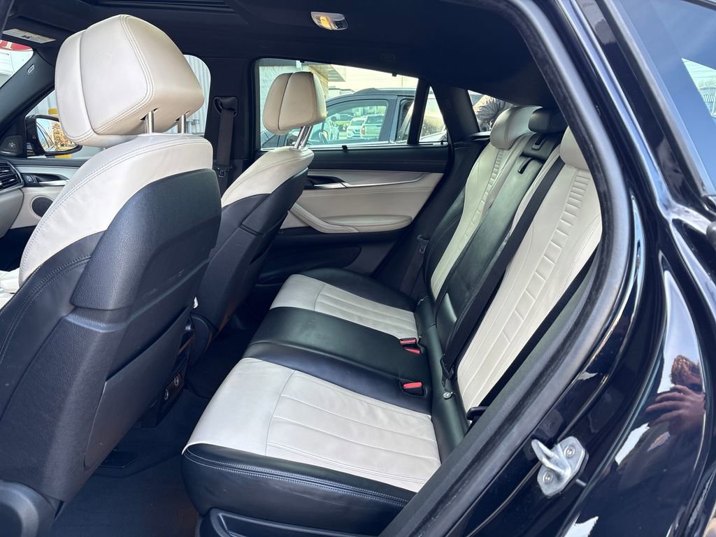 Used 2018 BMW X6 sDrive35i w/ M Sport Package image 32