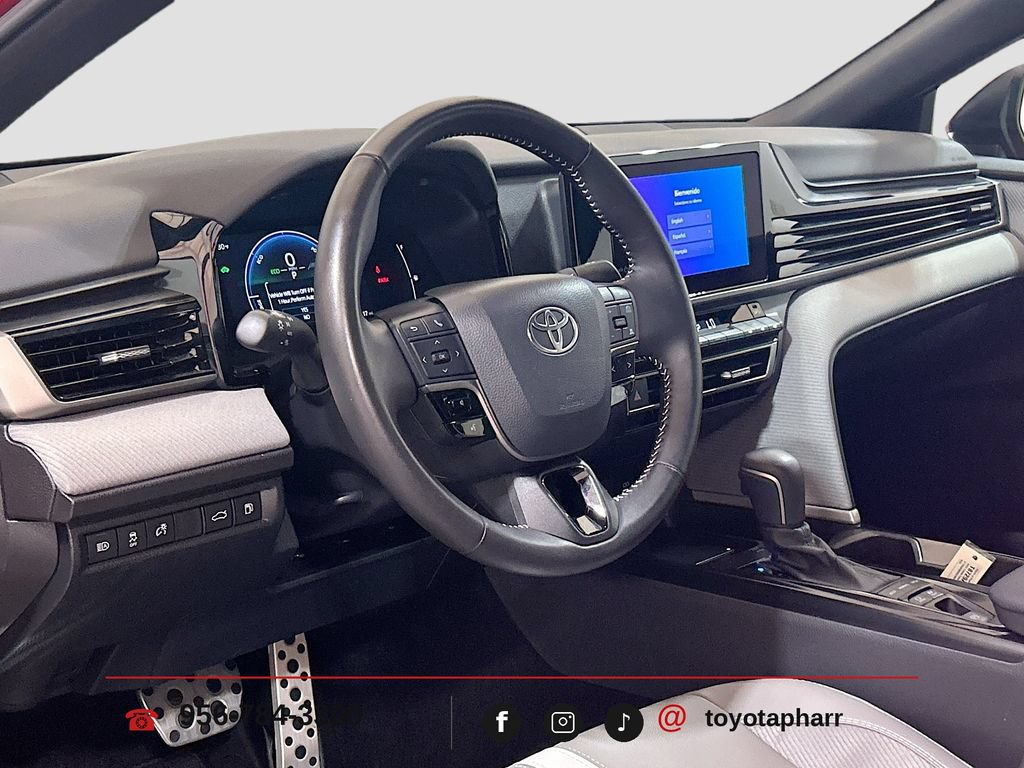 Used 2025 Toyota Camry SE w/ Convenience Package FWD image 8