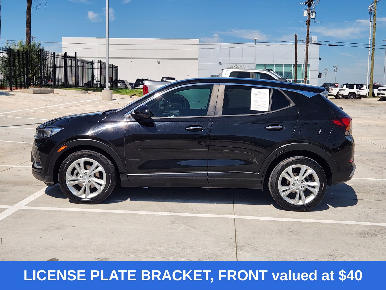 Used 2021 Buick Encore GX Preferred w/ Cold Weather Comfort Package FWD image 3