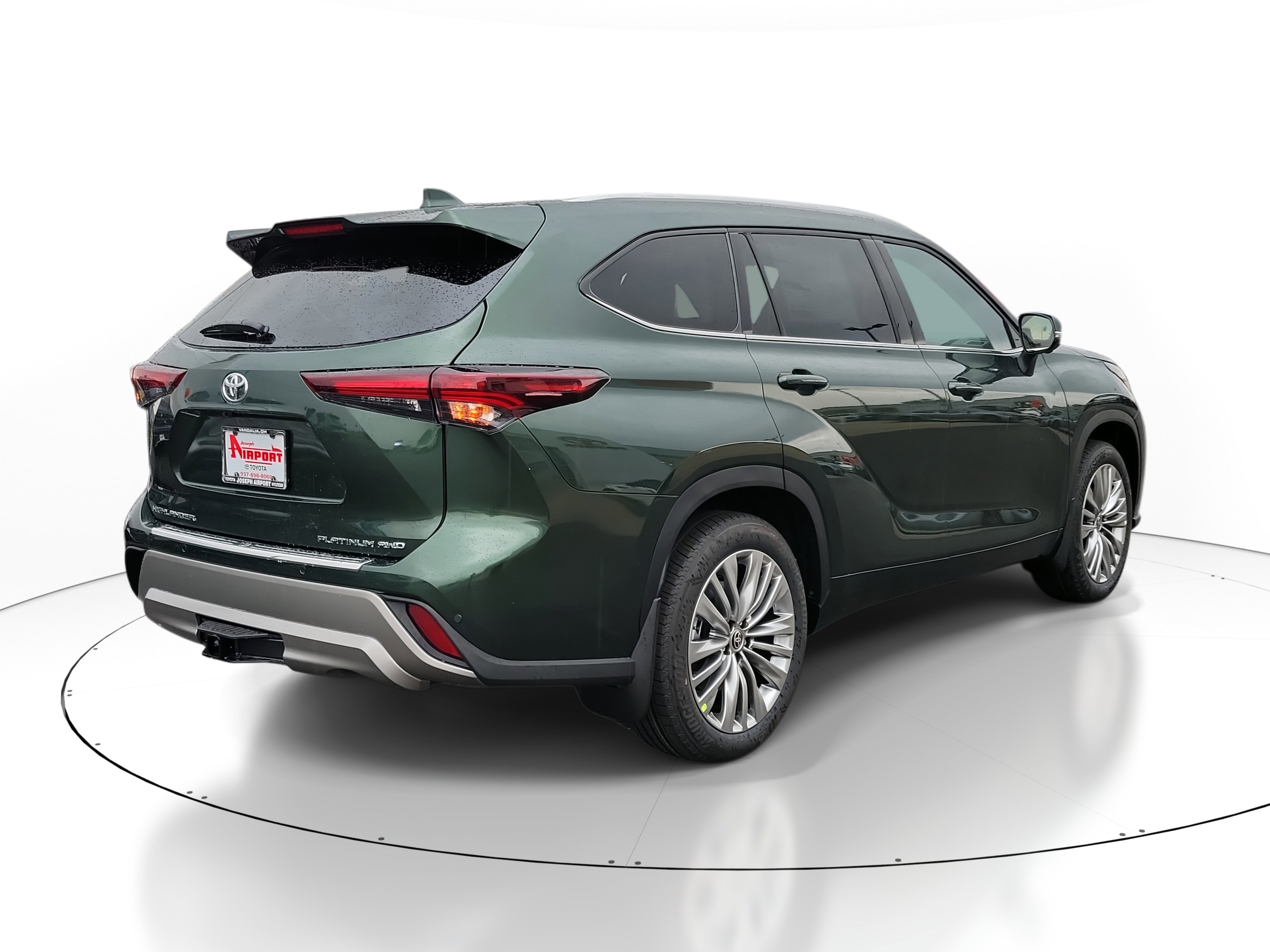 New 2025 Toyota Highlander Platinum image 4