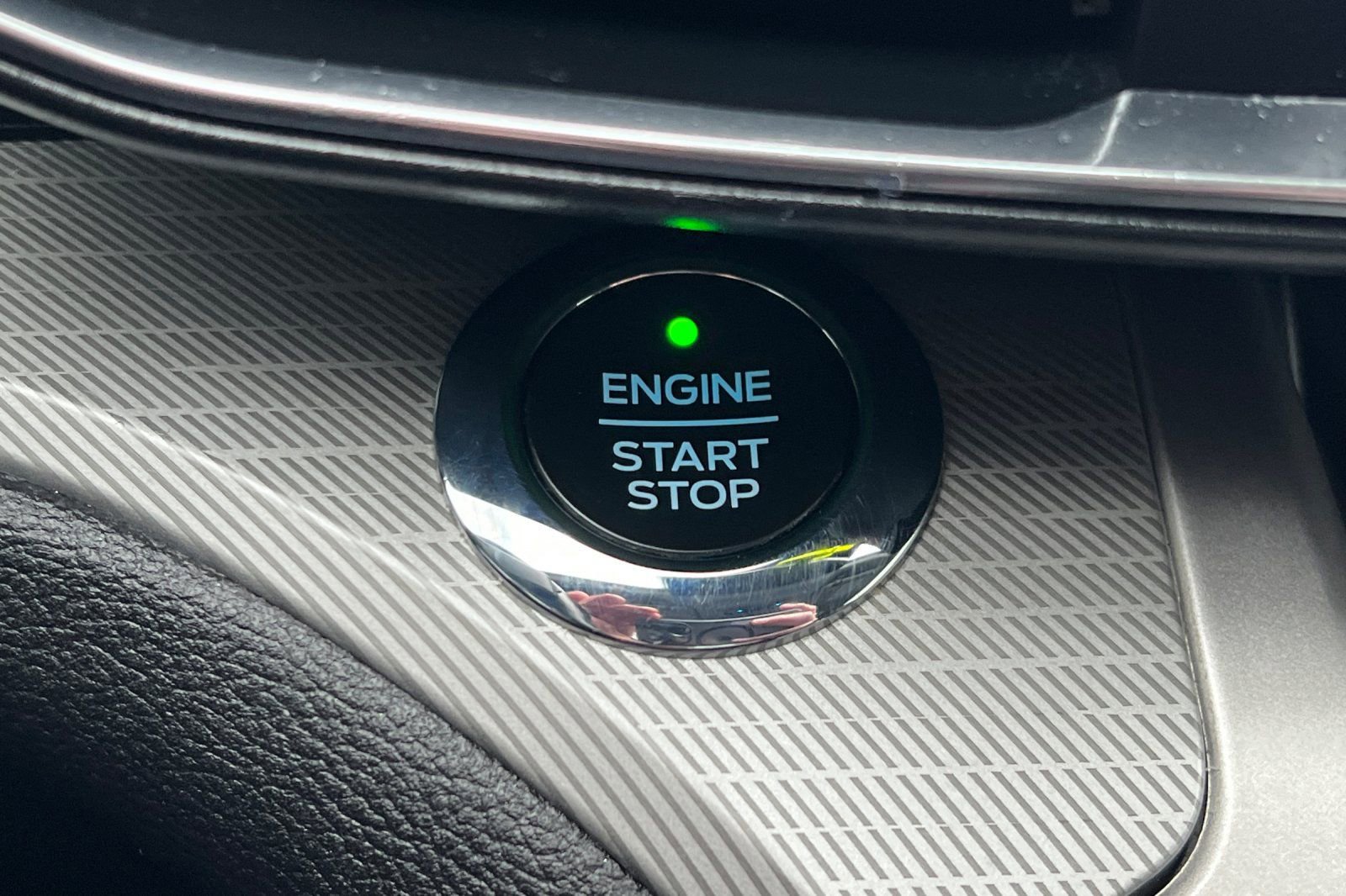 Used 2021 Ford Explorer XLT w/ Equipment Group 202A image 20