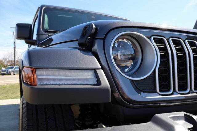 New 2025 Jeep Wrangler Sahara image 4