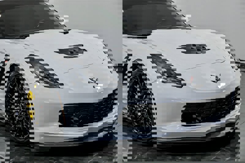 Used 2015 Chevrolet Corvette Z06 image 2