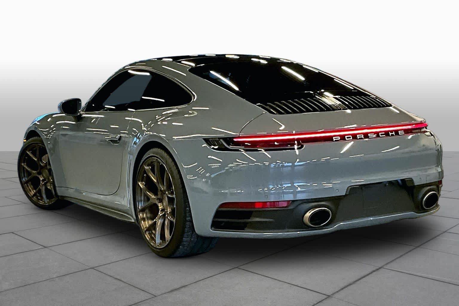 Used 2023 Porsche 911 Carrera RWD image 11