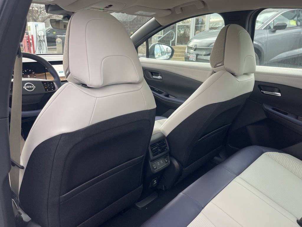 New 2026 Nissan Leaf Platinum+ image 18