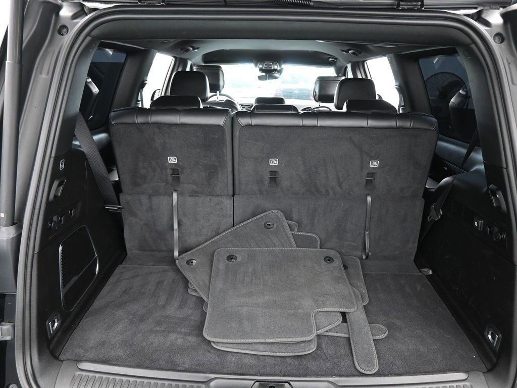 Used 2024 Jeep Wagoneer 2WD image 43