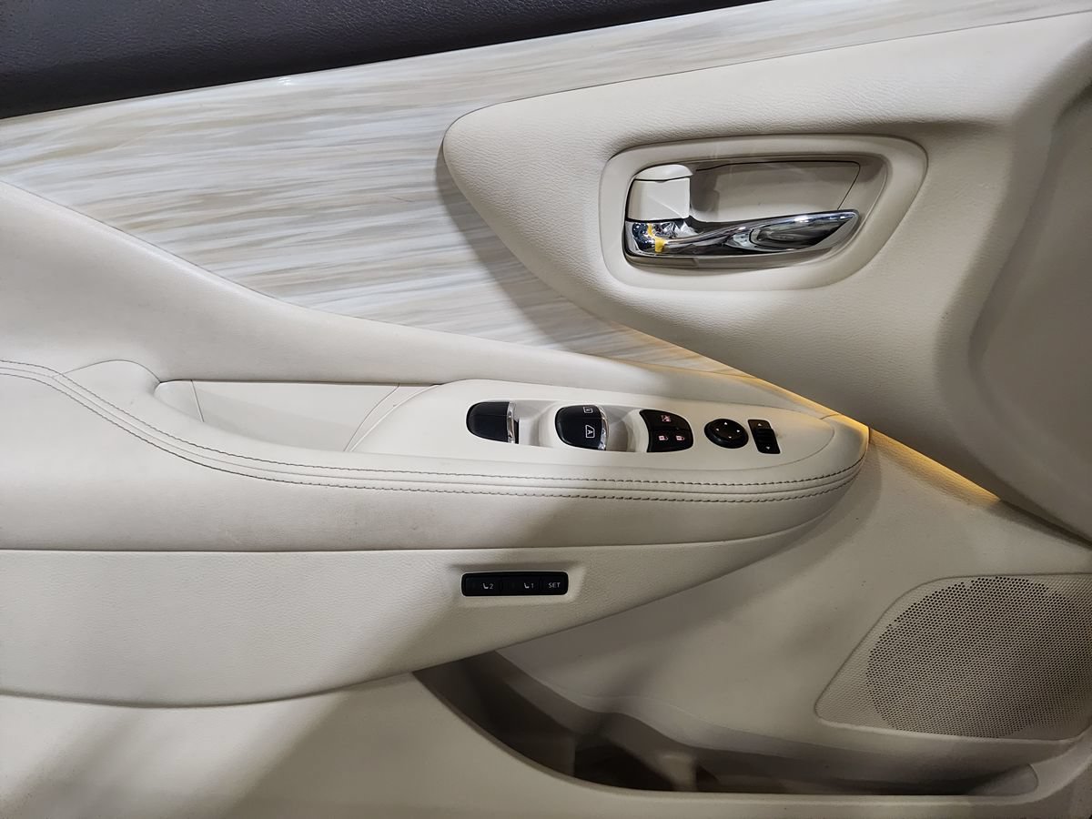 Used 2015 Nissan Murano Platinum w/ Platinum Technology Package FWD image 40