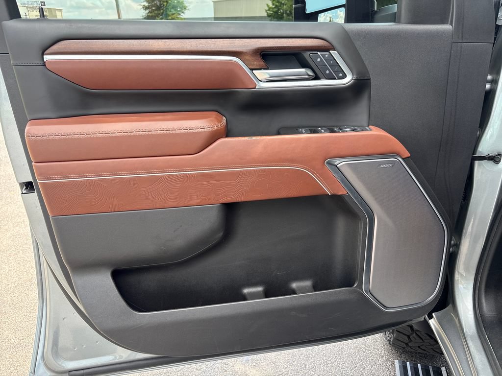 Certified 2025 GMC Sierra 2500 Denali Ultimate w/ Max Trailering Package AWD/4WD image 16