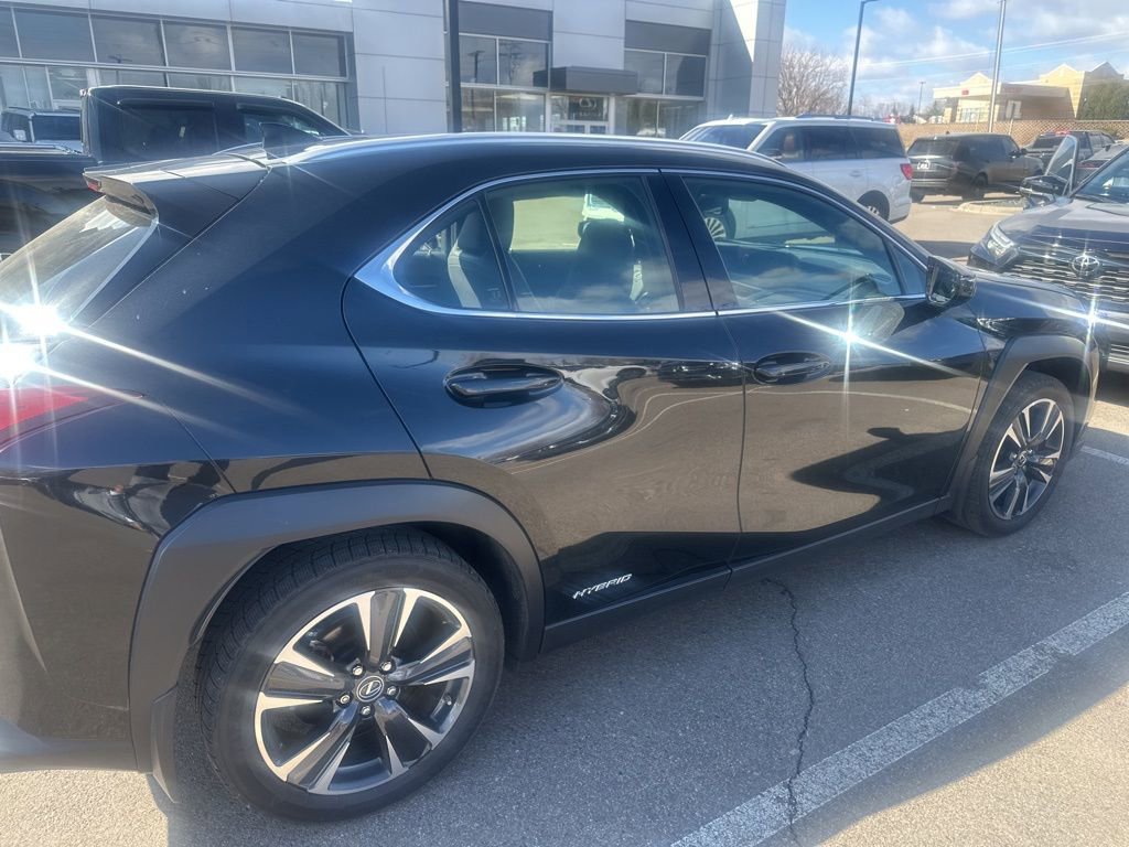 Used 2021 Lexus UX 250h w/ Premium Package image 13