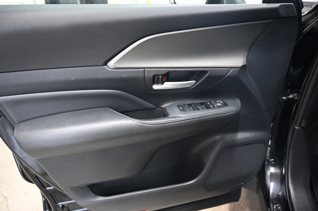 Used 2024 Toyota Grand Highlander AWD image 28