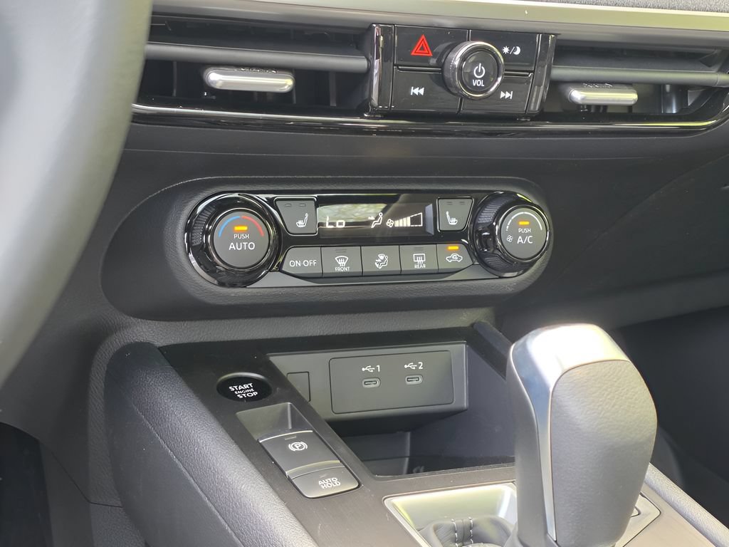 New 2026 Nissan Kicks SV w/ SV Premium Package FWD image 20