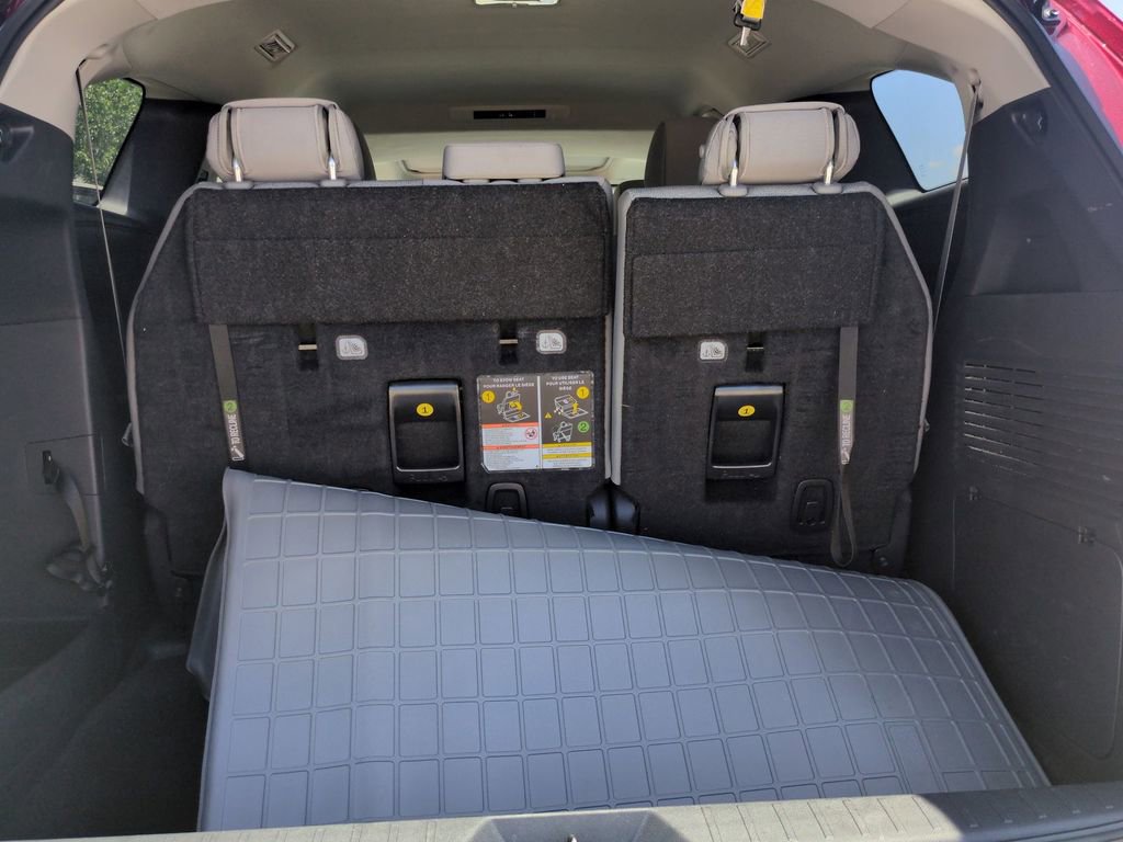 Used 2025 Toyota Sienna LE w/ LE Plus Package FWD image 35
