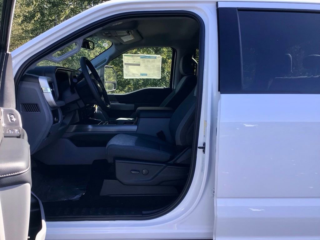 New 2026 Ford F250 XLT w/ XLT Premium Package image 15