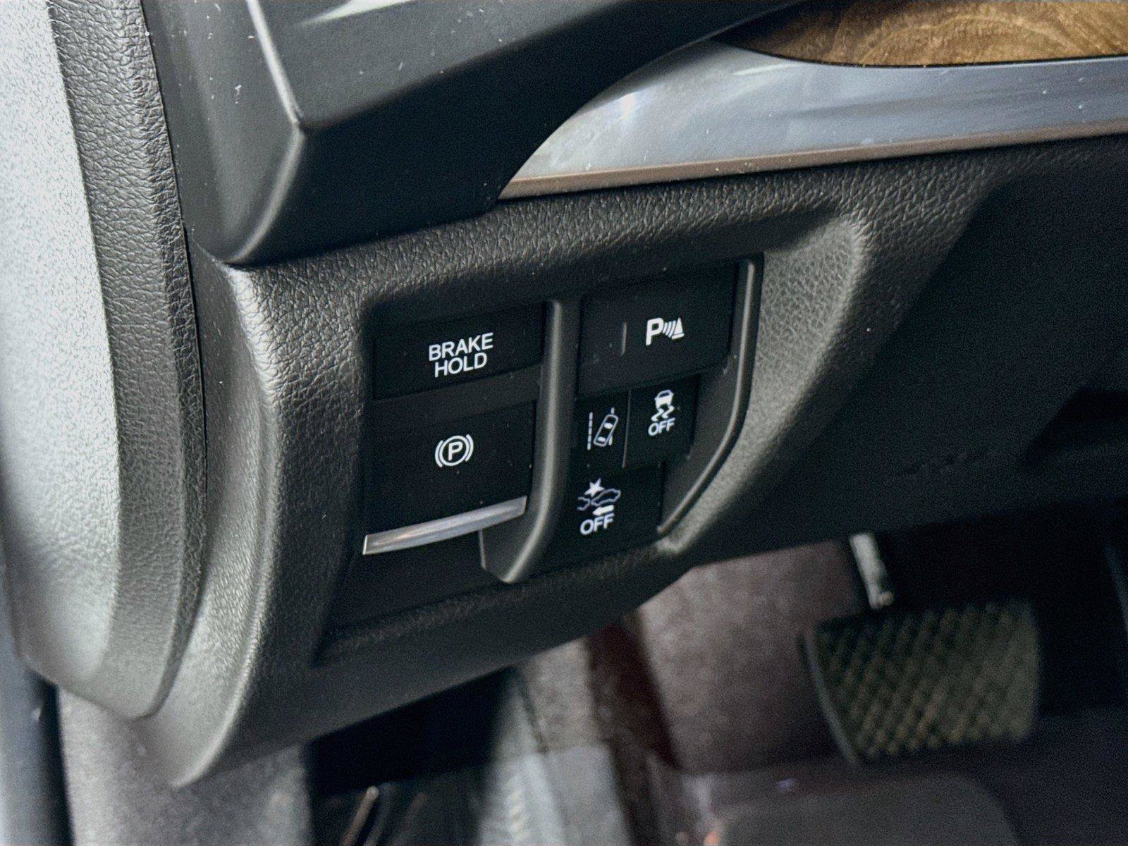 Used 2020 Acura MDX w/ Technology Package AWD/4WD image 16