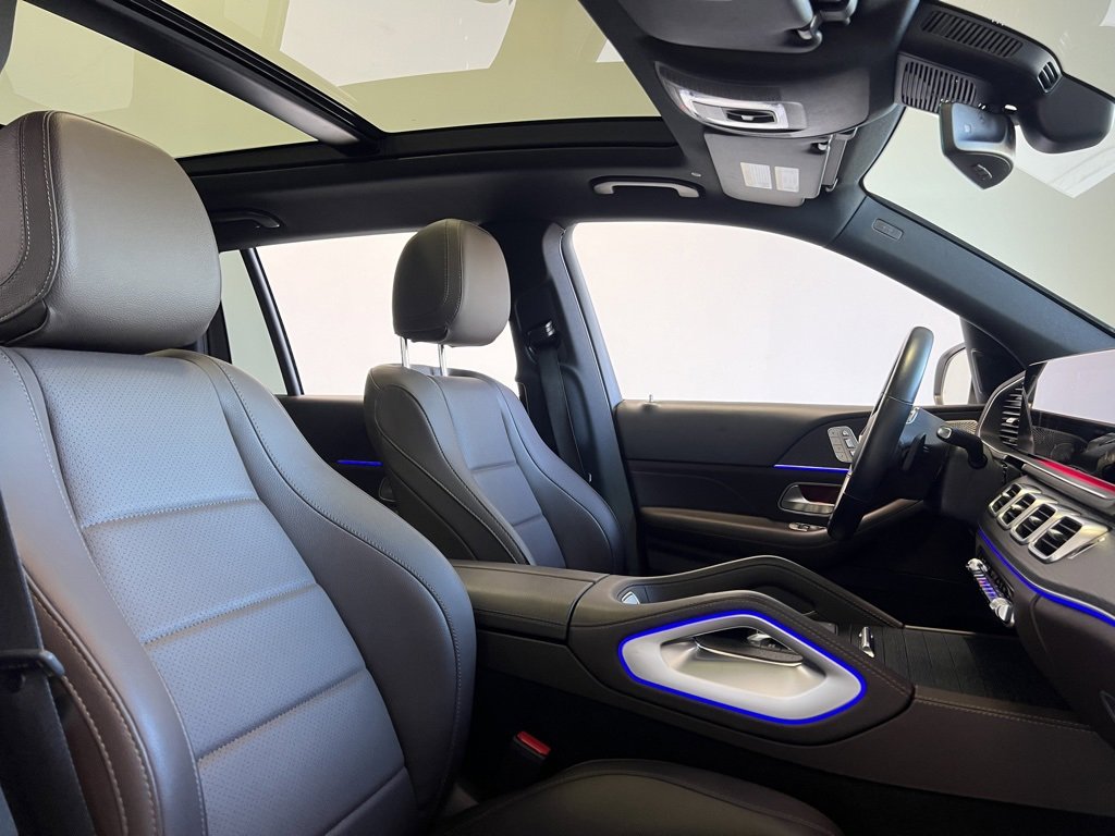 Used 2023 Mercedes-Benz GLS 450 4MATIC w/ AMG Line Exterior image 25