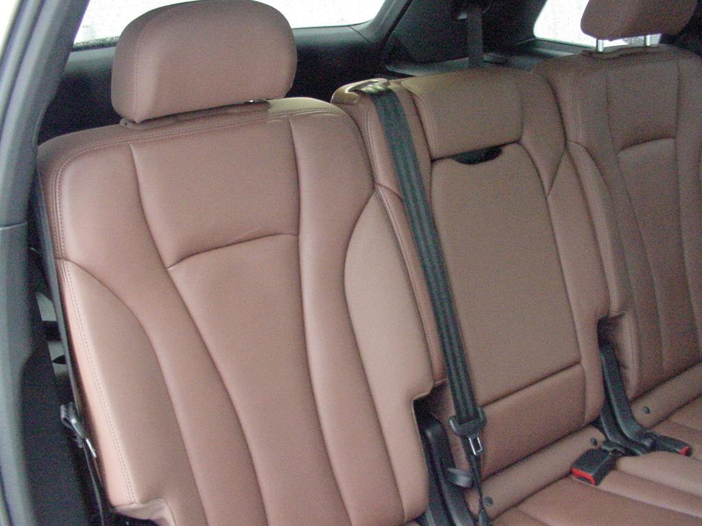 Used 2021 Audi Q7 3.0T Premium Plus w/ Premium Plus Package image 48