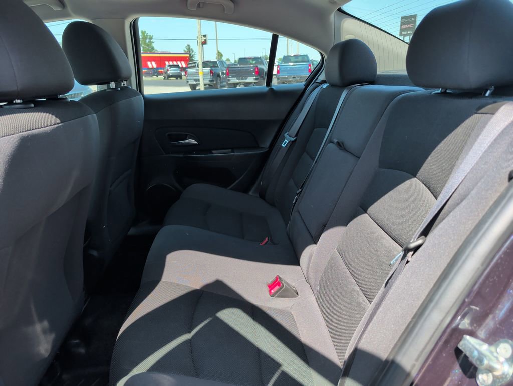 Used 2016 Chevrolet Cruze LT FWD image 18