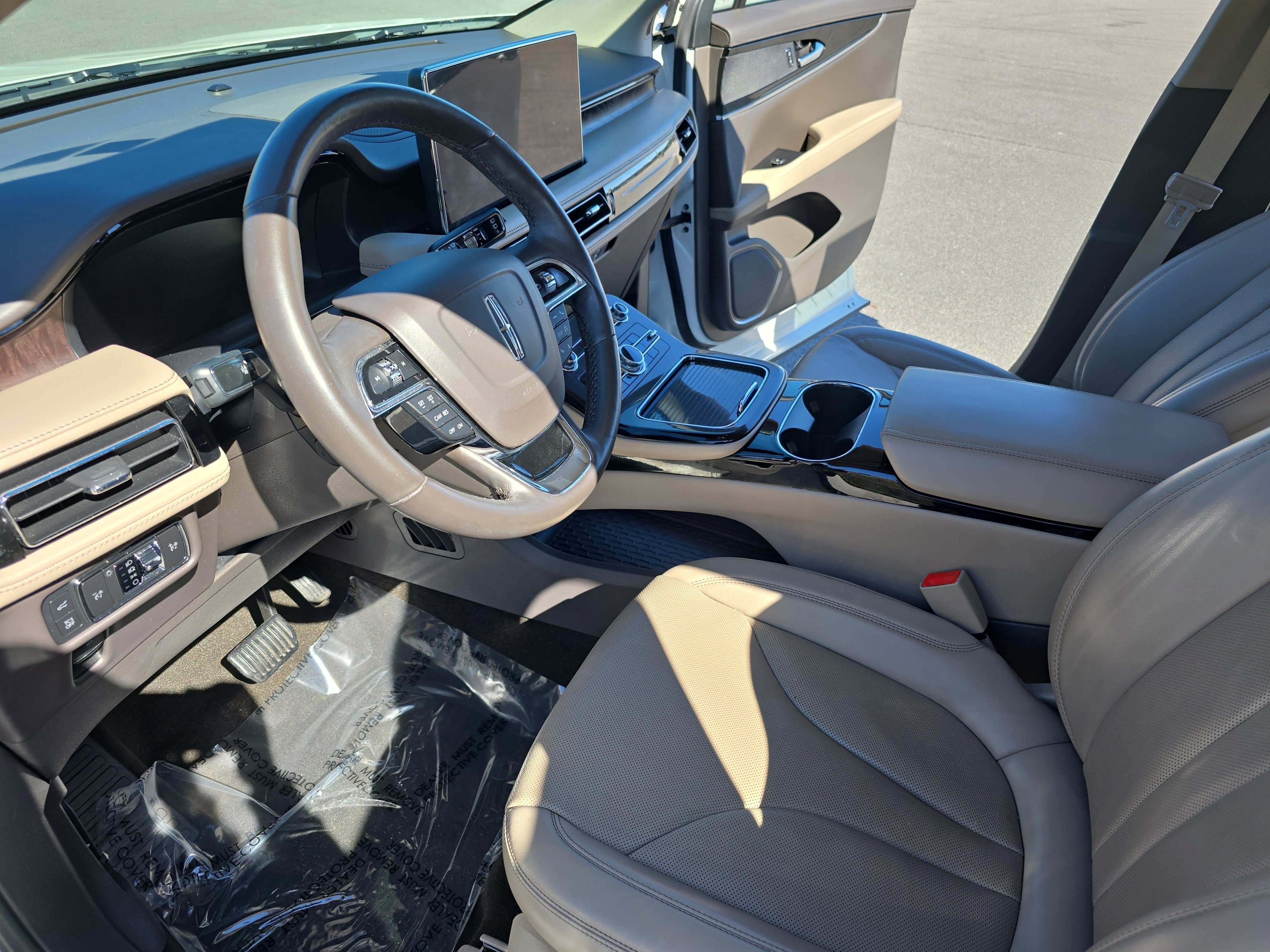 Certified 2022 Lincoln Nautilus Reserve image 15