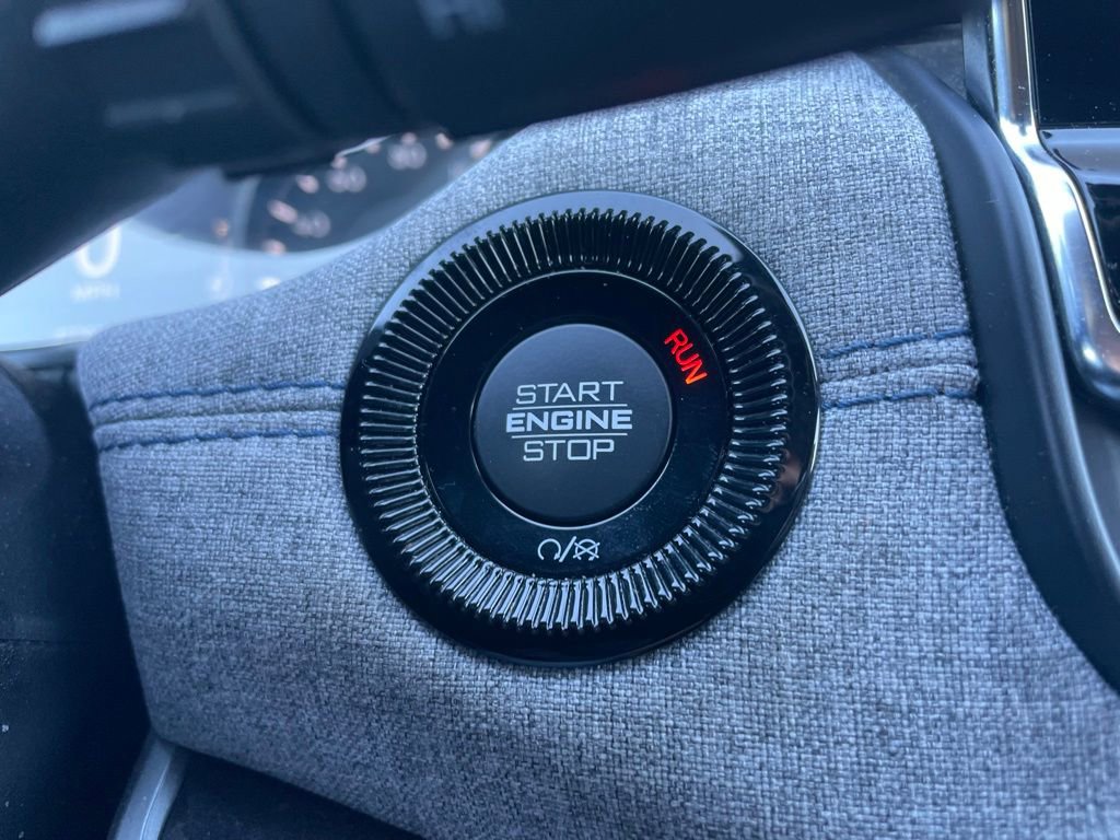 Used 2024 Jeep Compass Latitude image 43