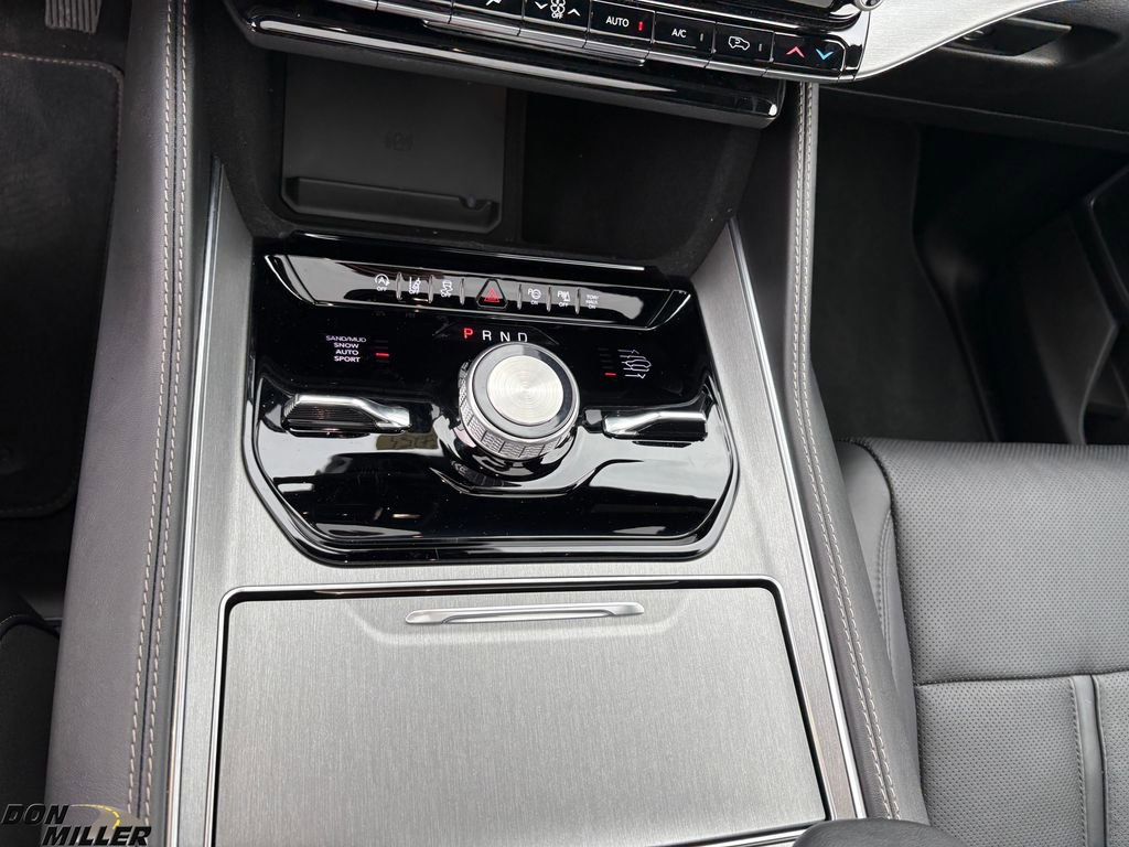 Used 2024 Jeep Wagoneer Series II w/ Convenience Group I image 21