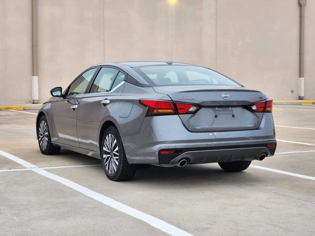 Used 2024 Nissan Altima 2.5 SV w/ SV Premium Package FWD image 7