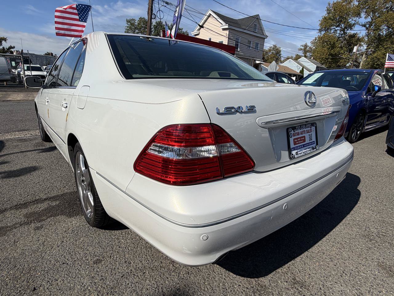 Used 2005 Lexus LS 430 RWD image 9