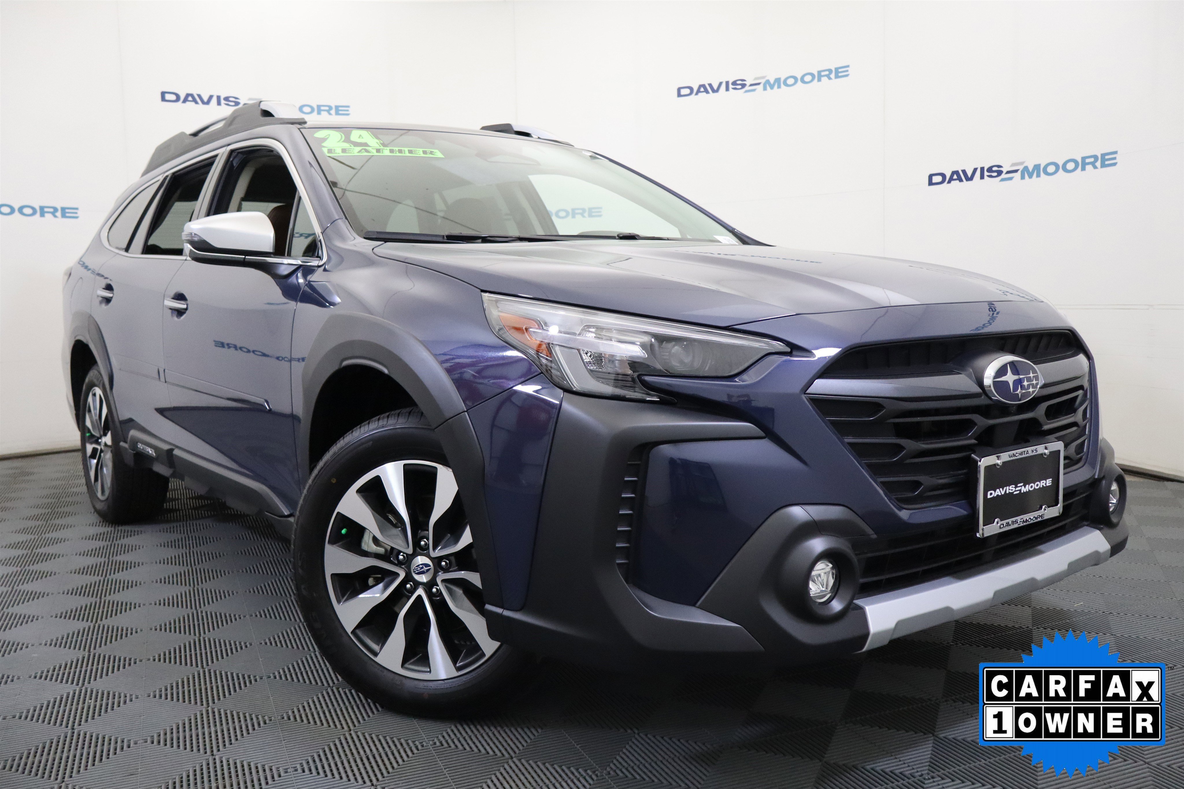 Used 2024 Subaru Outback Touring image 2