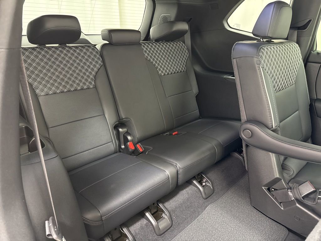 New 2026 GMC Acadia Denali w/ Super Cruise Package image 13