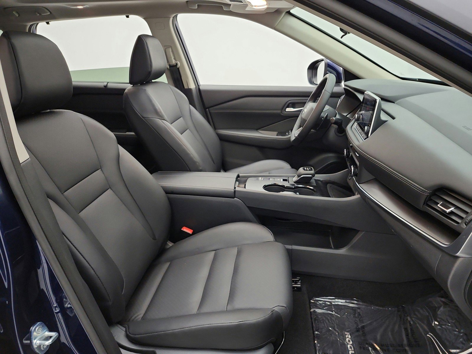Used 2026 Nissan Rogue SV w/ SV Premium Package FWD image 24