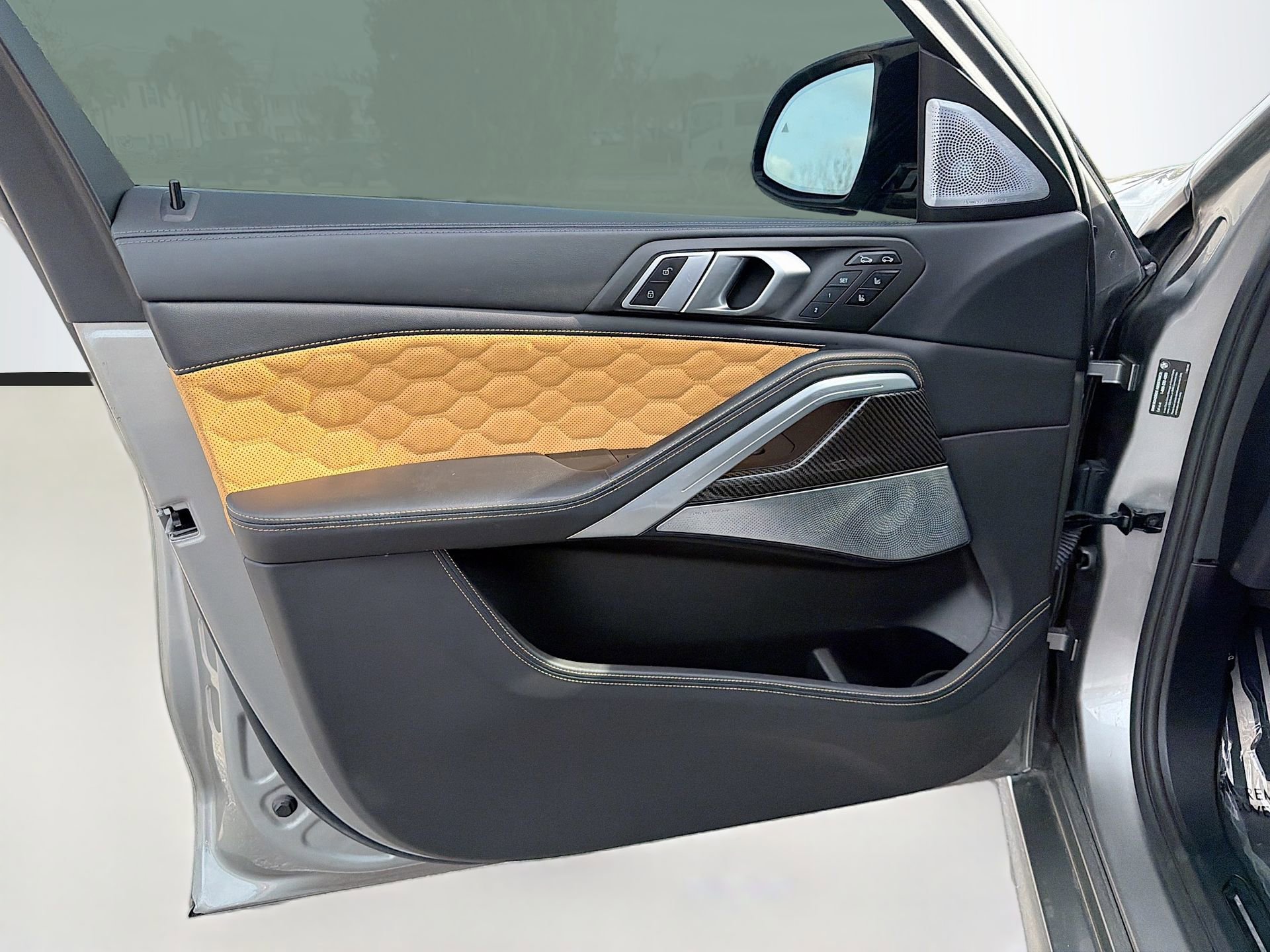 Used 2021 BMW X6 M w/ Competition Package image 23