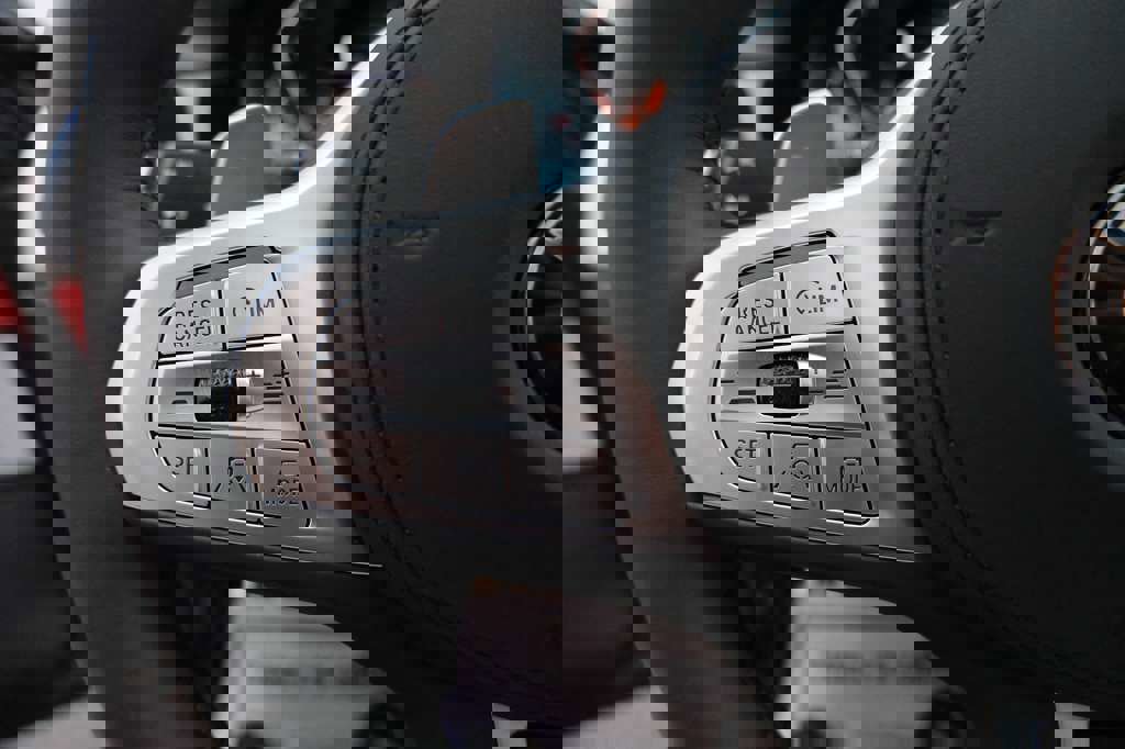 Used 2021 BMW 750i xDrive w/ Executive Package image 42