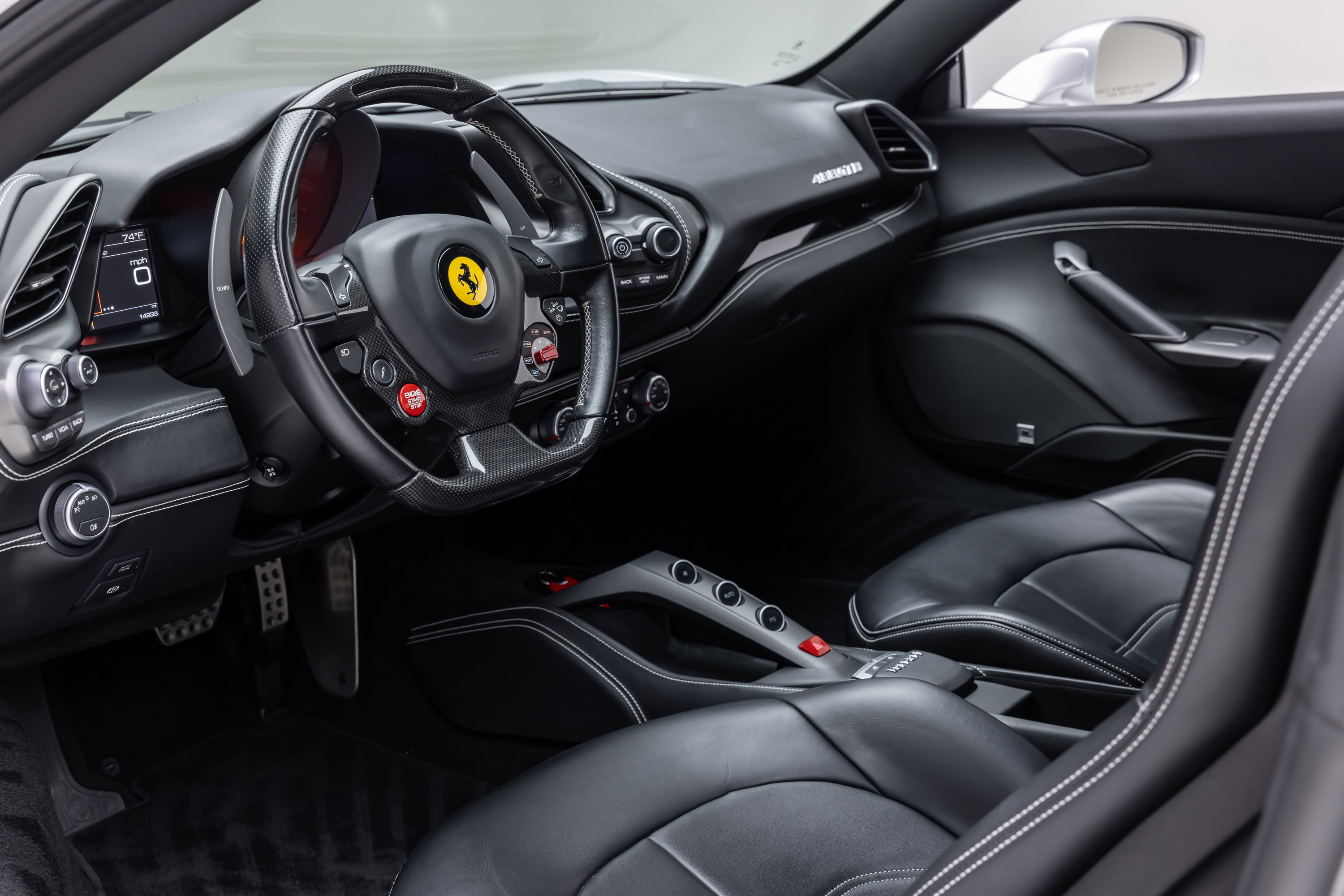 Certified 2018 Ferrari 488 GTB RWD image 31