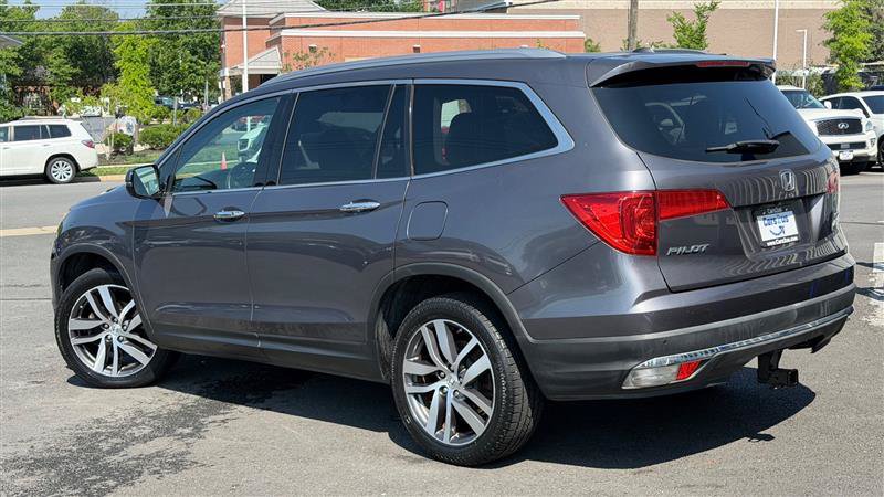 Used 2017 Honda Pilot Touring image 4
