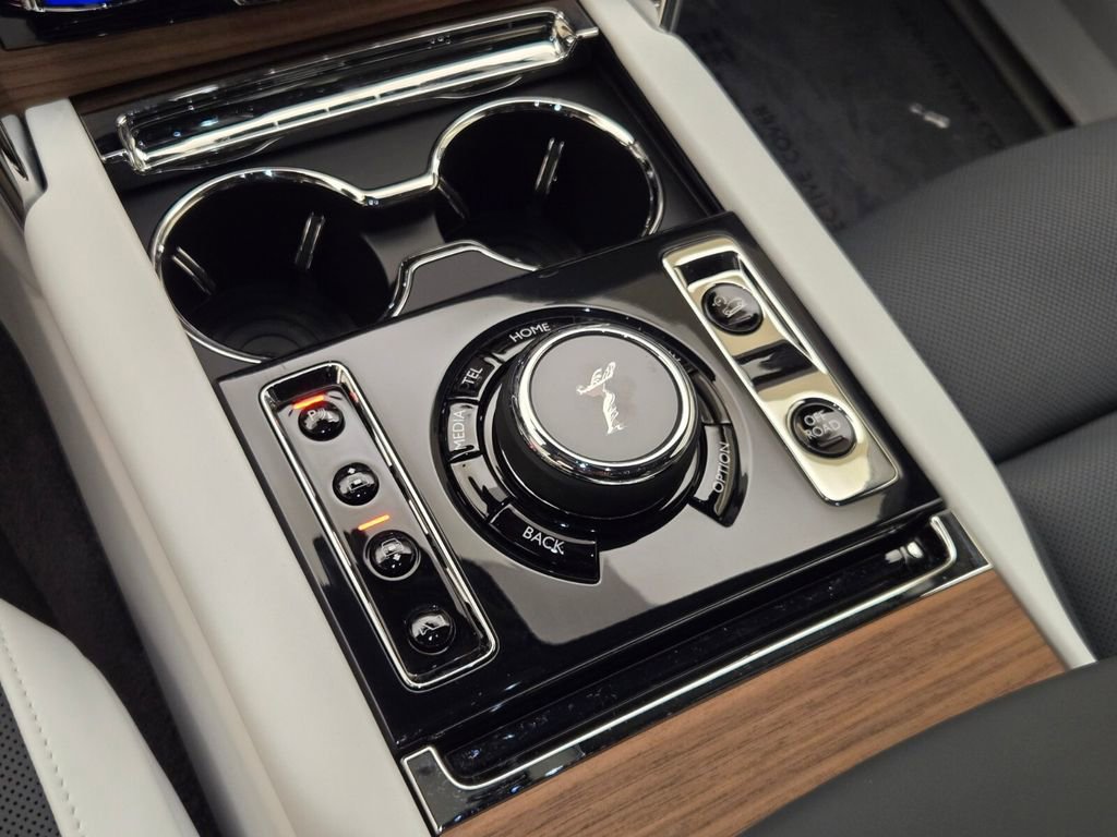 New 2026 Rolls-Royce Cullinan image 39