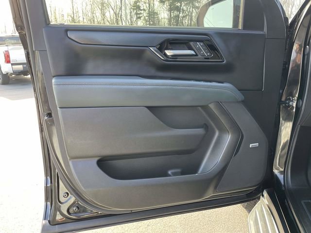 Used 2025 GMC Yukon AT4 image 15