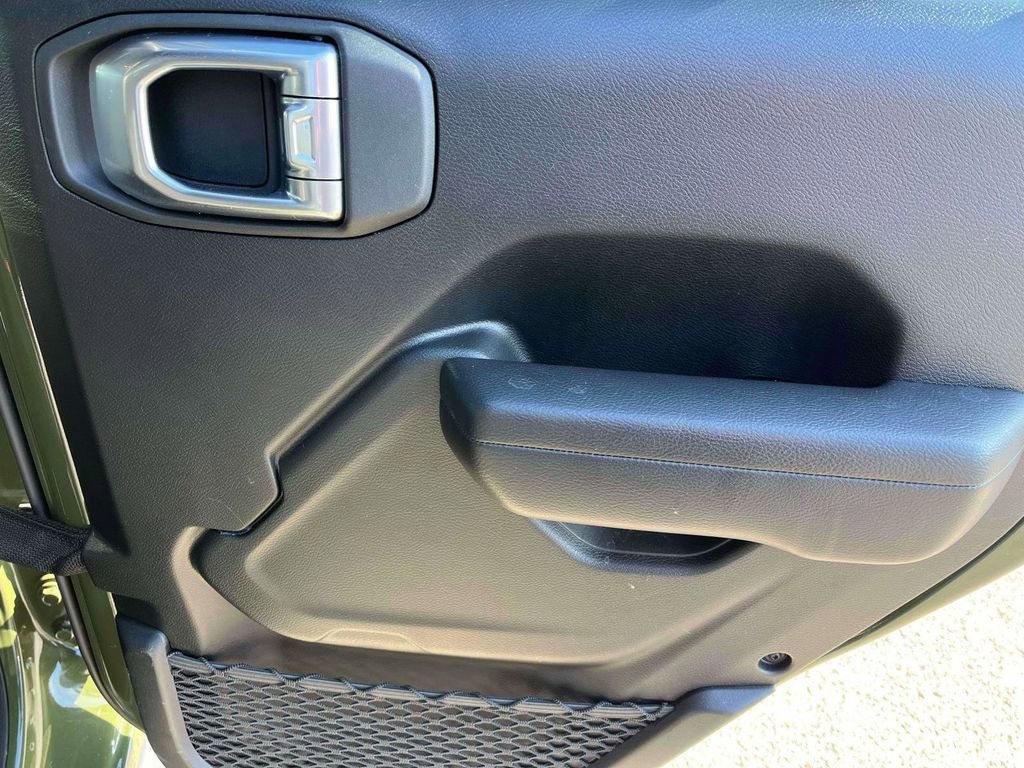 Used 2021 Jeep Wrangler Unlimited Sport image 8