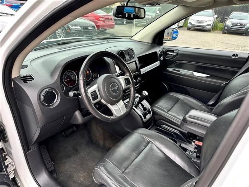 Used 2017 Jeep Compass High Altitude AWD/4WD image 11