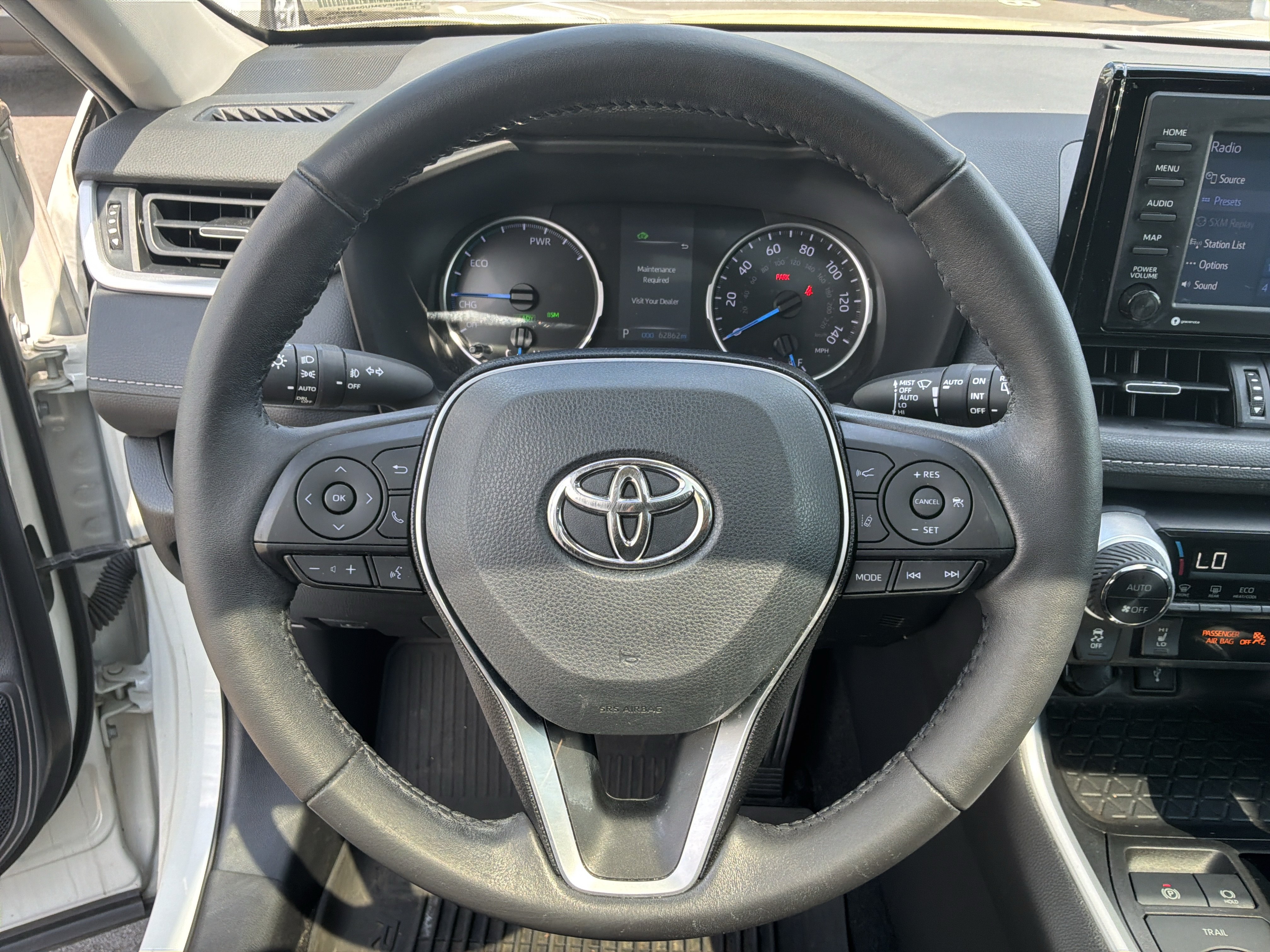 Used 2021 Toyota RAV4 XLE Premium AWD/4WD image 18