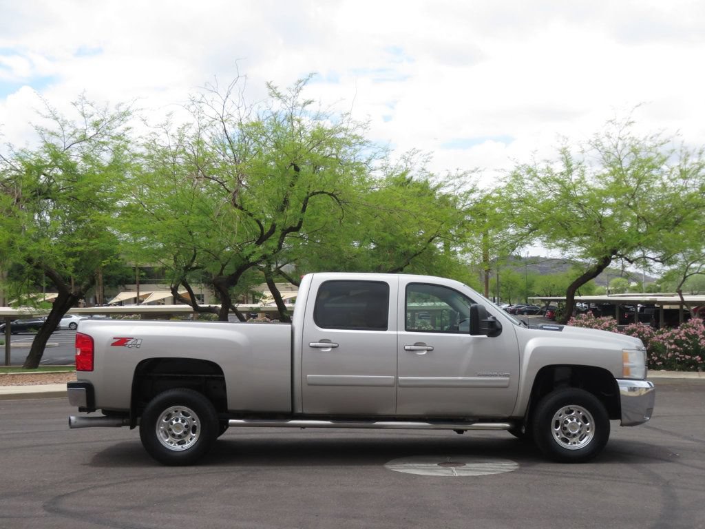 Used 2008 Chevrolet Silverado 2500 LTZ w/ Safety Package AWD/4WD image 3