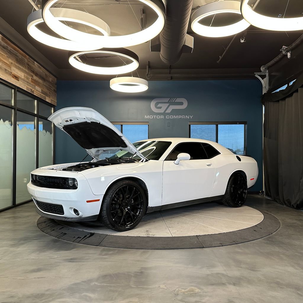 Used 2021 Dodge Challenger SXT w/ Blacktop Package image 25