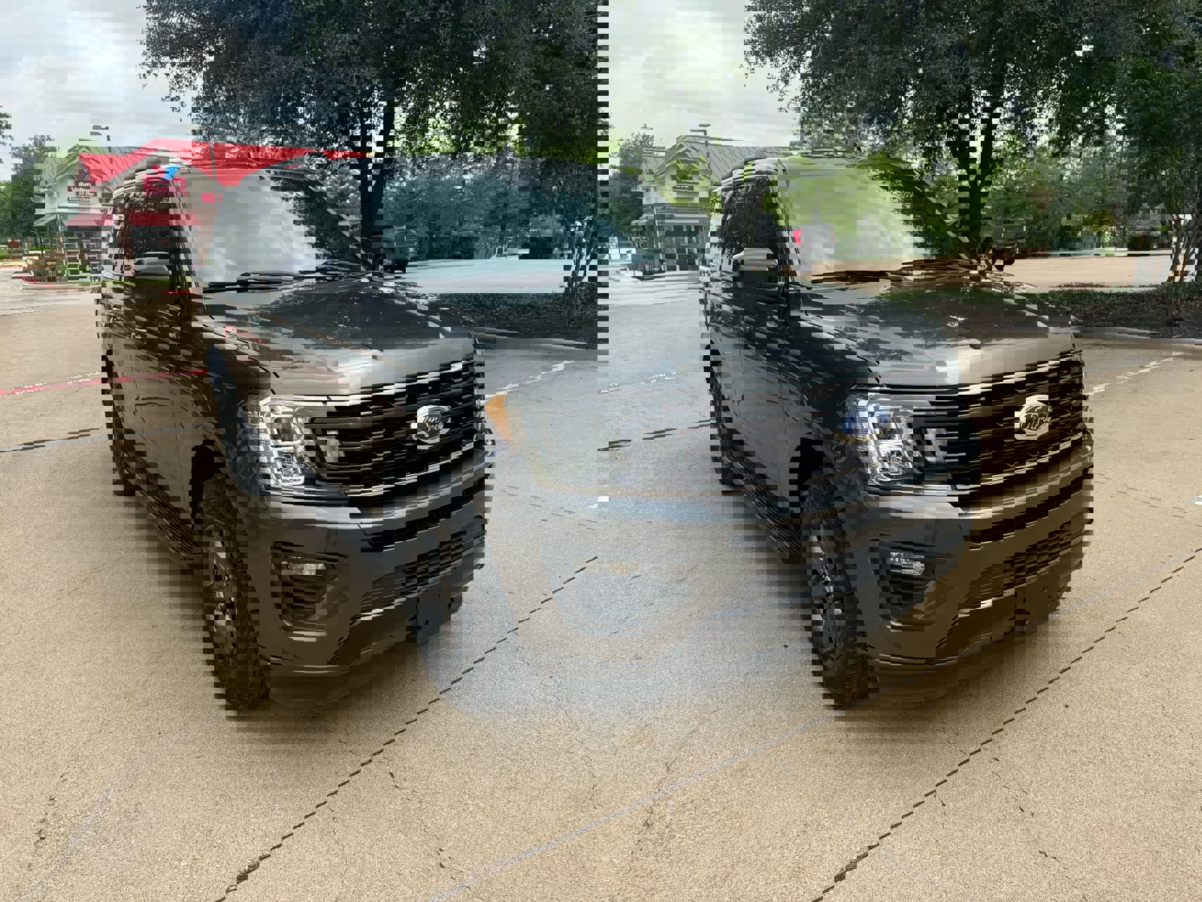 Used 2021 Ford Expedition XL image 4