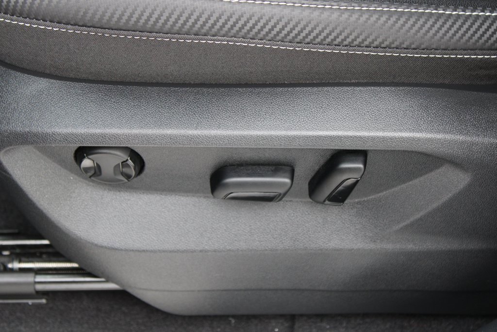 Certified 2023 Volkswagen Atlas Cross Sport SE image 10