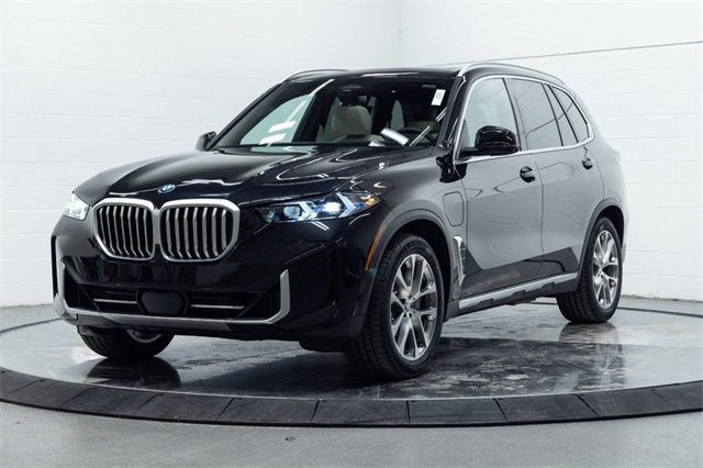 New 2026 BMW X5 xDrive50e w/ Climate Comfort Package image 8