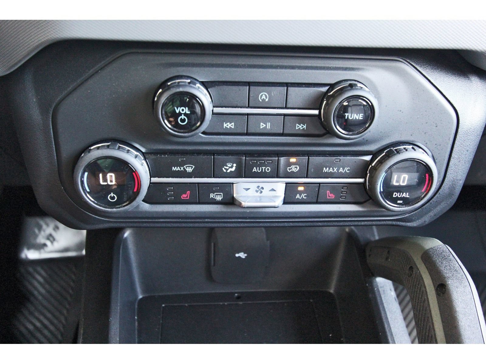 Used 2023 Ford Bronco Everglades AWD/4WD image 25