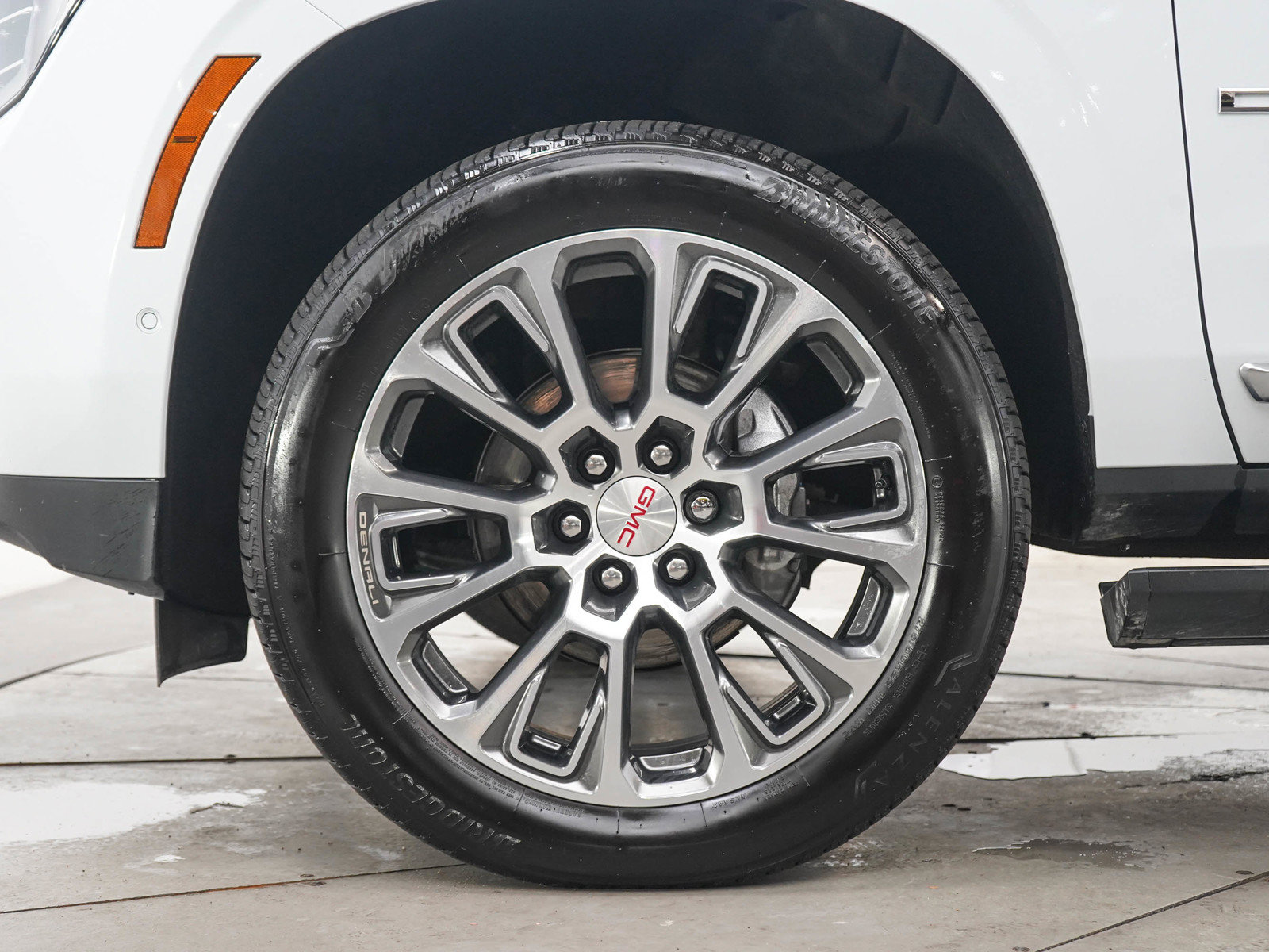Used 2026 GMC Yukon Denali w/ Denali Reserve Package AWD/4WD image 31