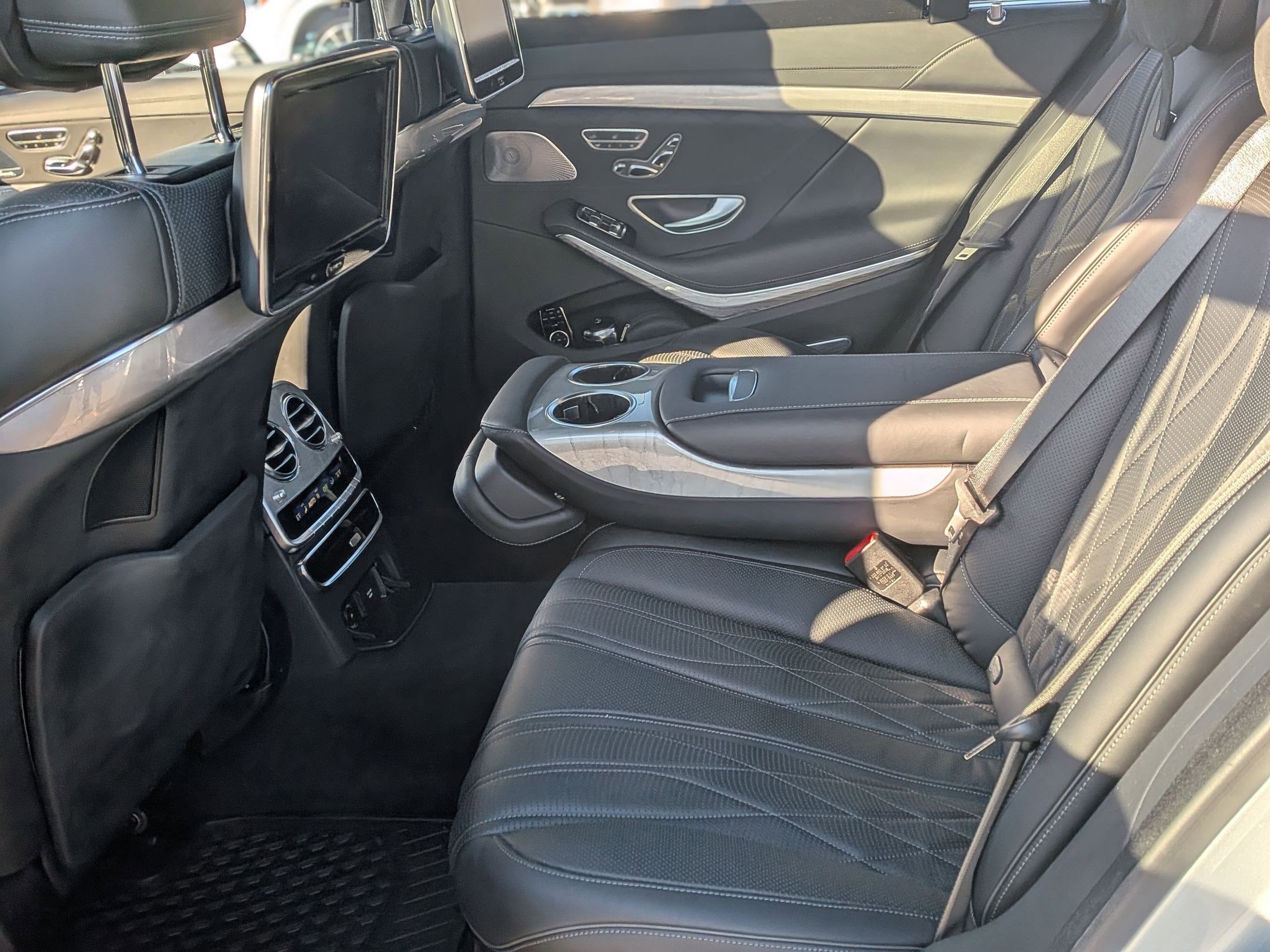 Used 2015 Mercedes-Benz S 63 AMG 4MATIC Sedan image 29